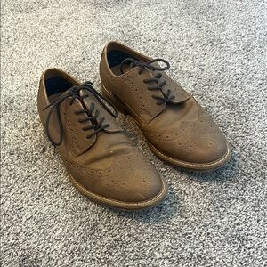 Rye Brown Oxfords Size 9.5